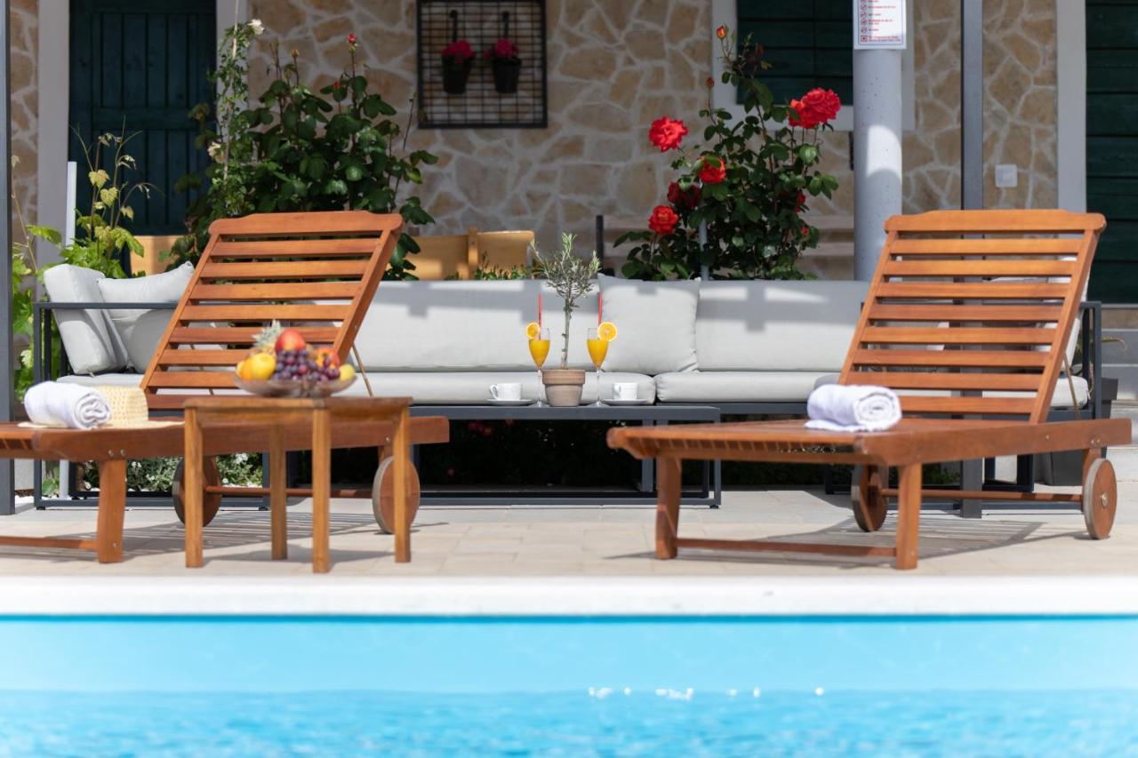 Villa Terra With Heated Pool Marina Extérieur photo