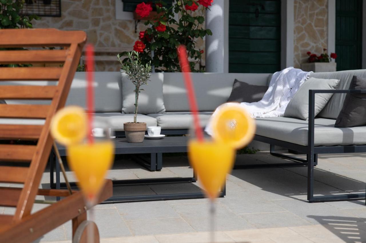 Villa Terra With Heated Pool Marina Extérieur photo