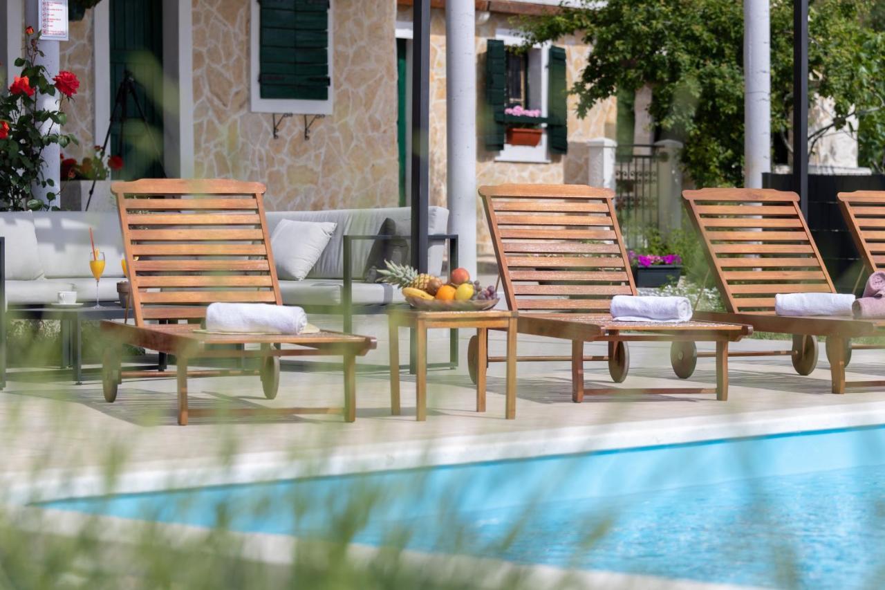 Villa Terra With Heated Pool Marina Extérieur photo
