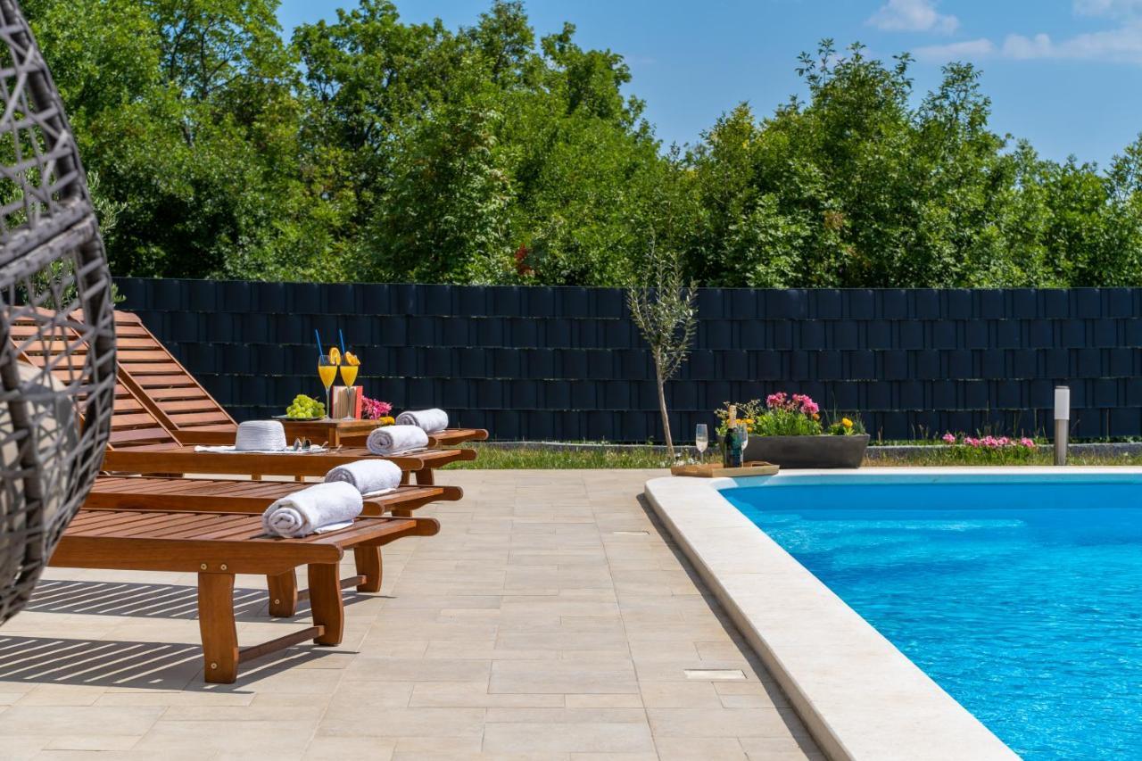 Villa Terra With Heated Pool Marina Extérieur photo