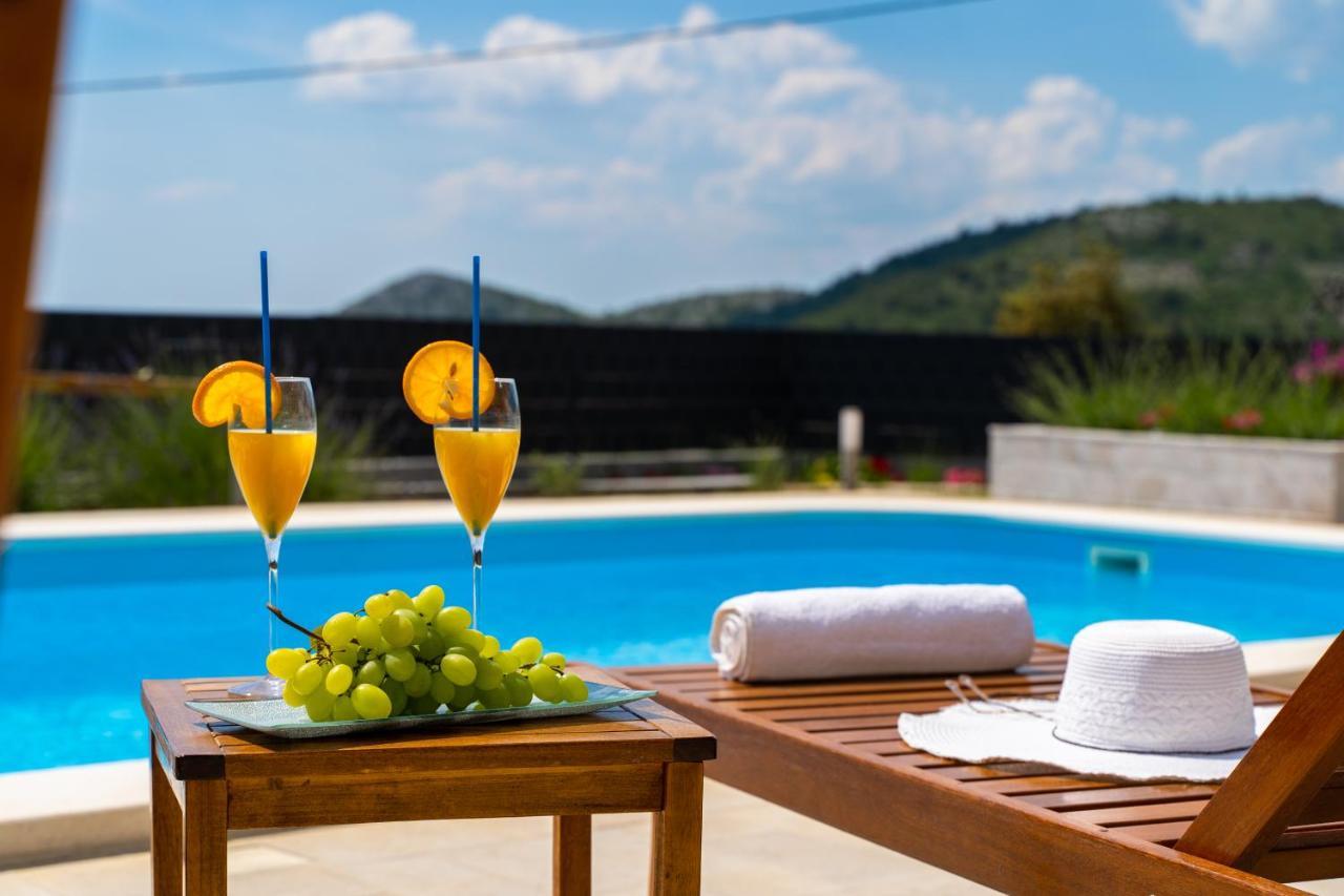 Villa Terra With Heated Pool Marina Extérieur photo