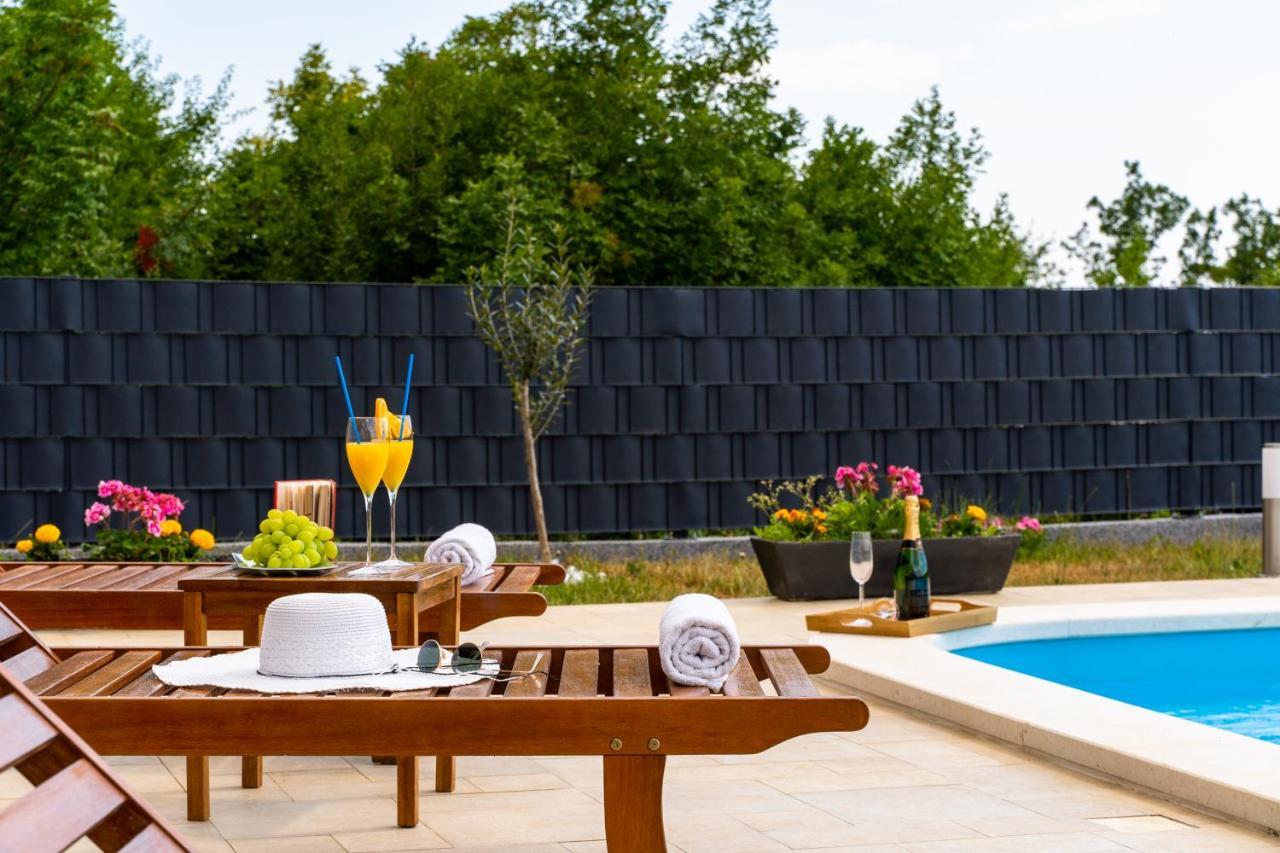 Villa Terra With Heated Pool Marina Extérieur photo